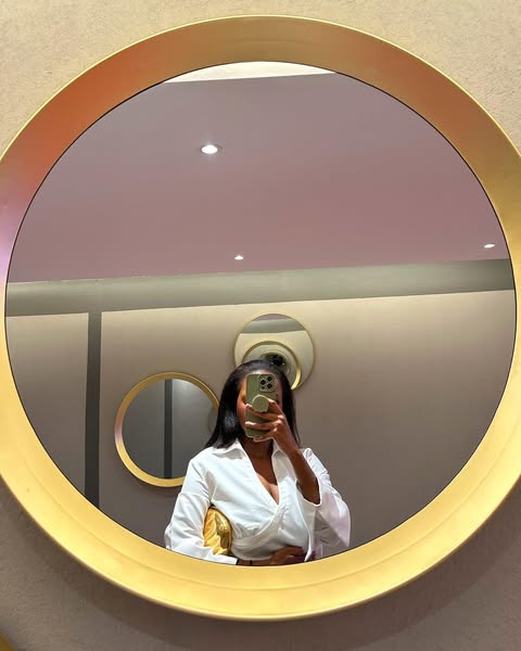 ScentMirror Olfactory Experience